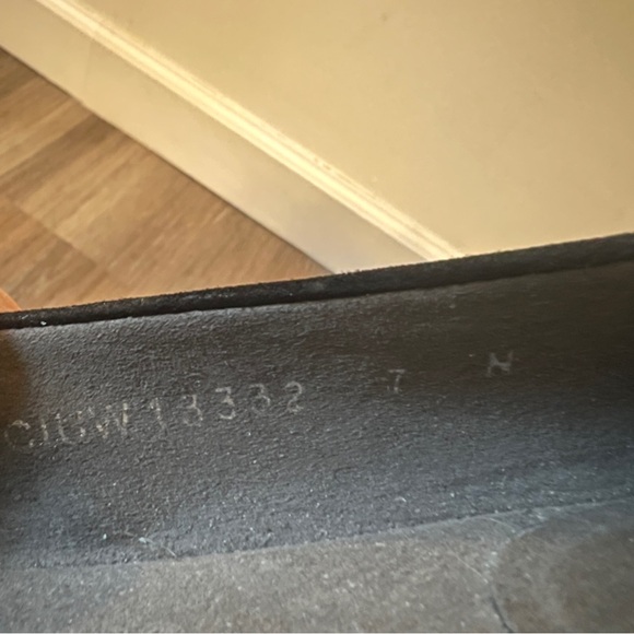 Stuart Weitzman Black Suede Square Toe Flats Buckle Size 7 Narrow - Picture 7 of 7